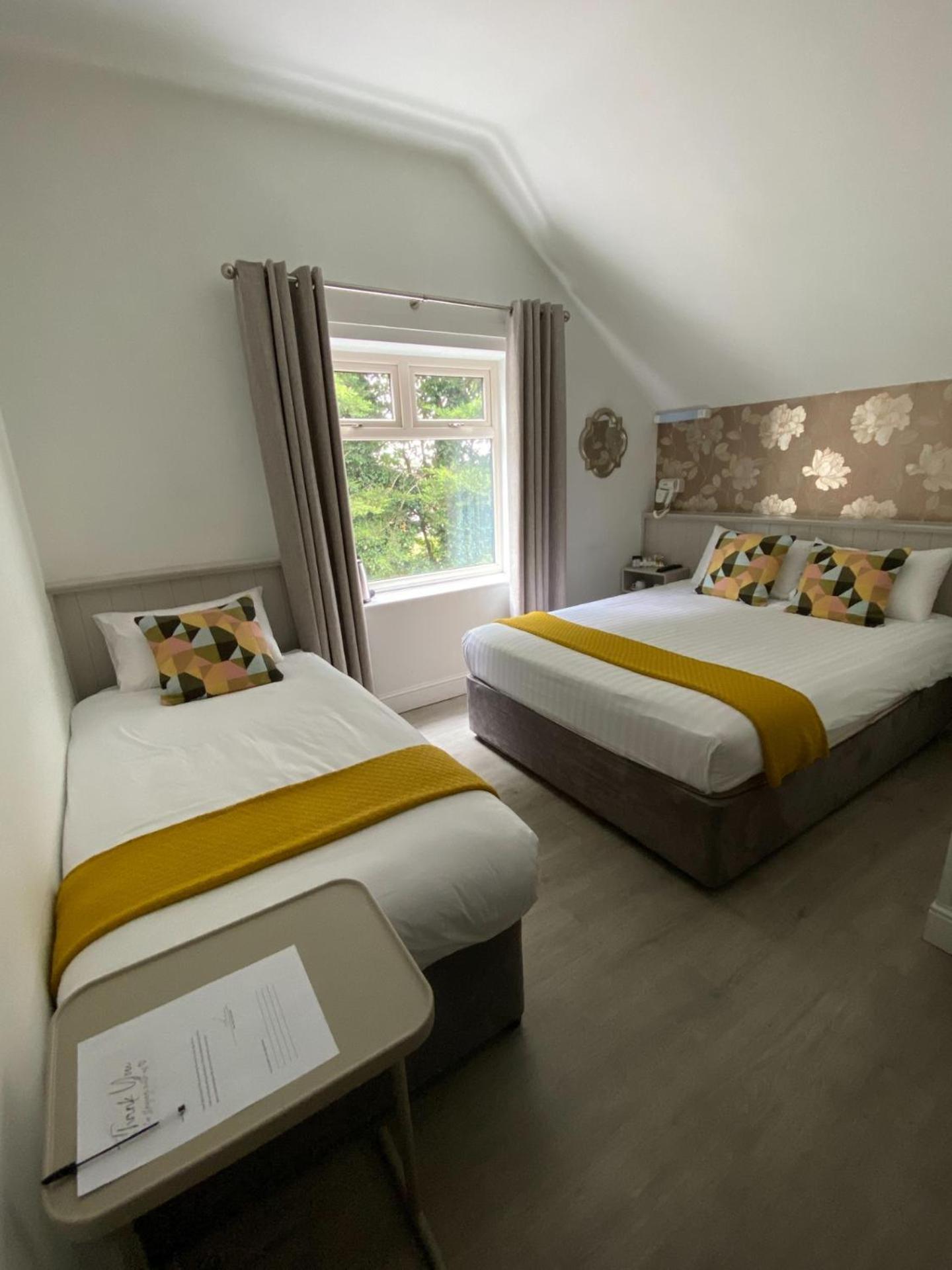 The Town House Hotel นาส ภายนอก รูปภาพ